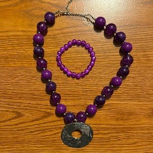 2 pc necklace and bracelet.